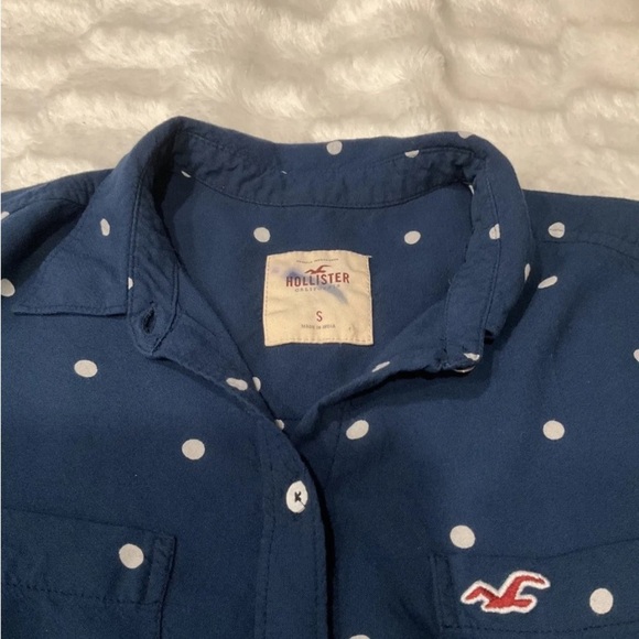 Hollister Women’s Button Down Polka Dot Roll Tab Sleeves Top Size S - Picture 3 of 8